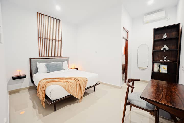 Bedroom 2 image 1